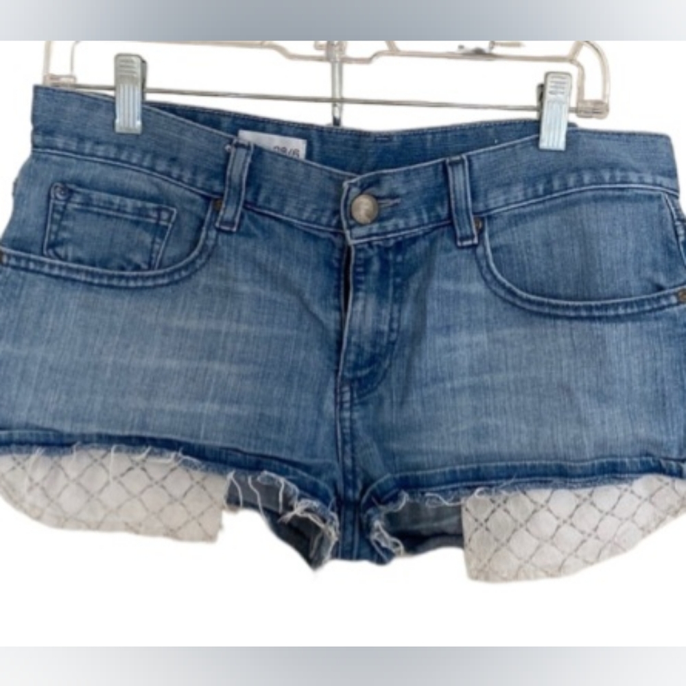 GAP NWT Denim Cut-off Shorts w/ Lace Pockets size 28/6